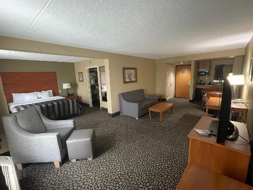 Wingate By Wyndham Little Rock image 4